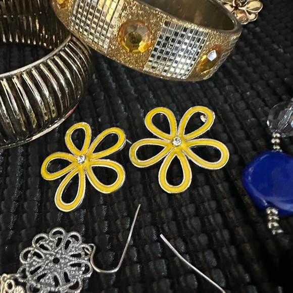 Fashion Jewelry Bundle - Picture 8 of 17